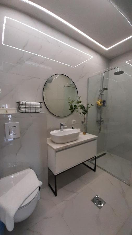 Nina Studio Apartment 비옐리나 외부 사진